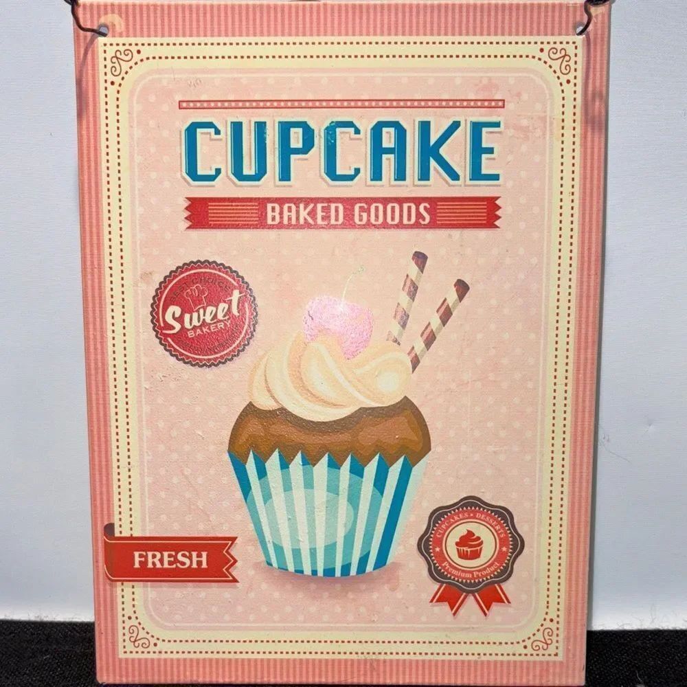 Colorful Cupcake lot - Picture 7 of 10